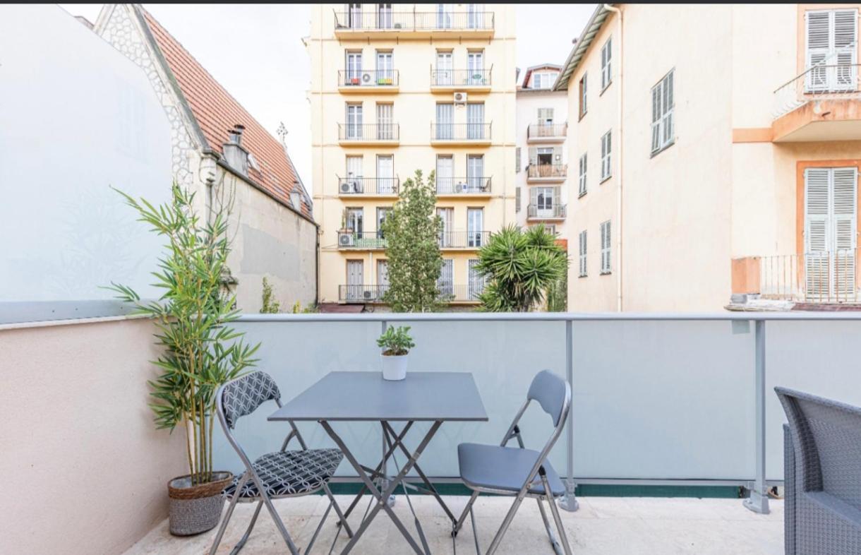 Studio Cozy Avec Terrasse N12 Niza Exterior foto