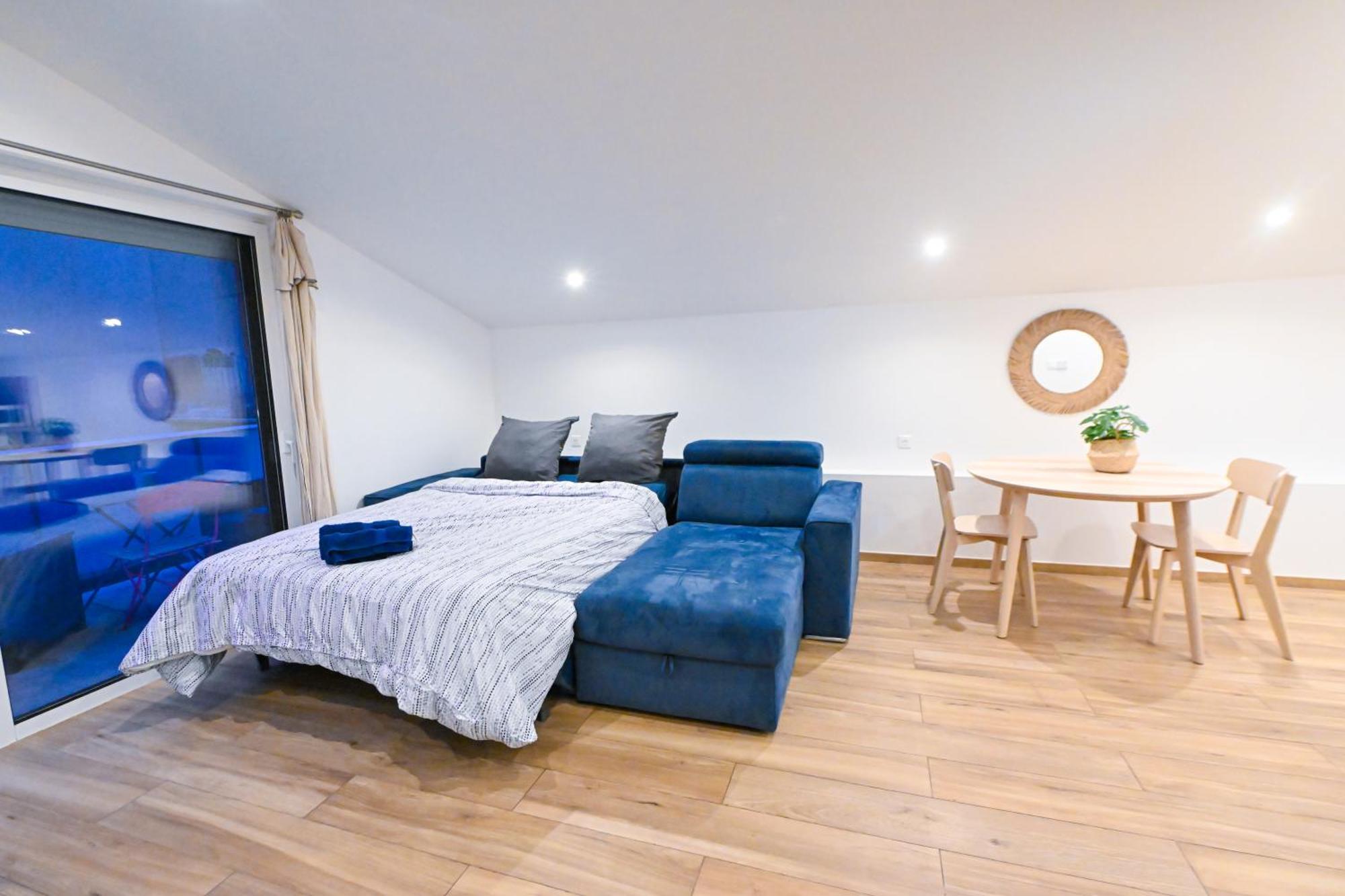 Studio Cozy Avec Terrasse N12 Niza Exterior foto