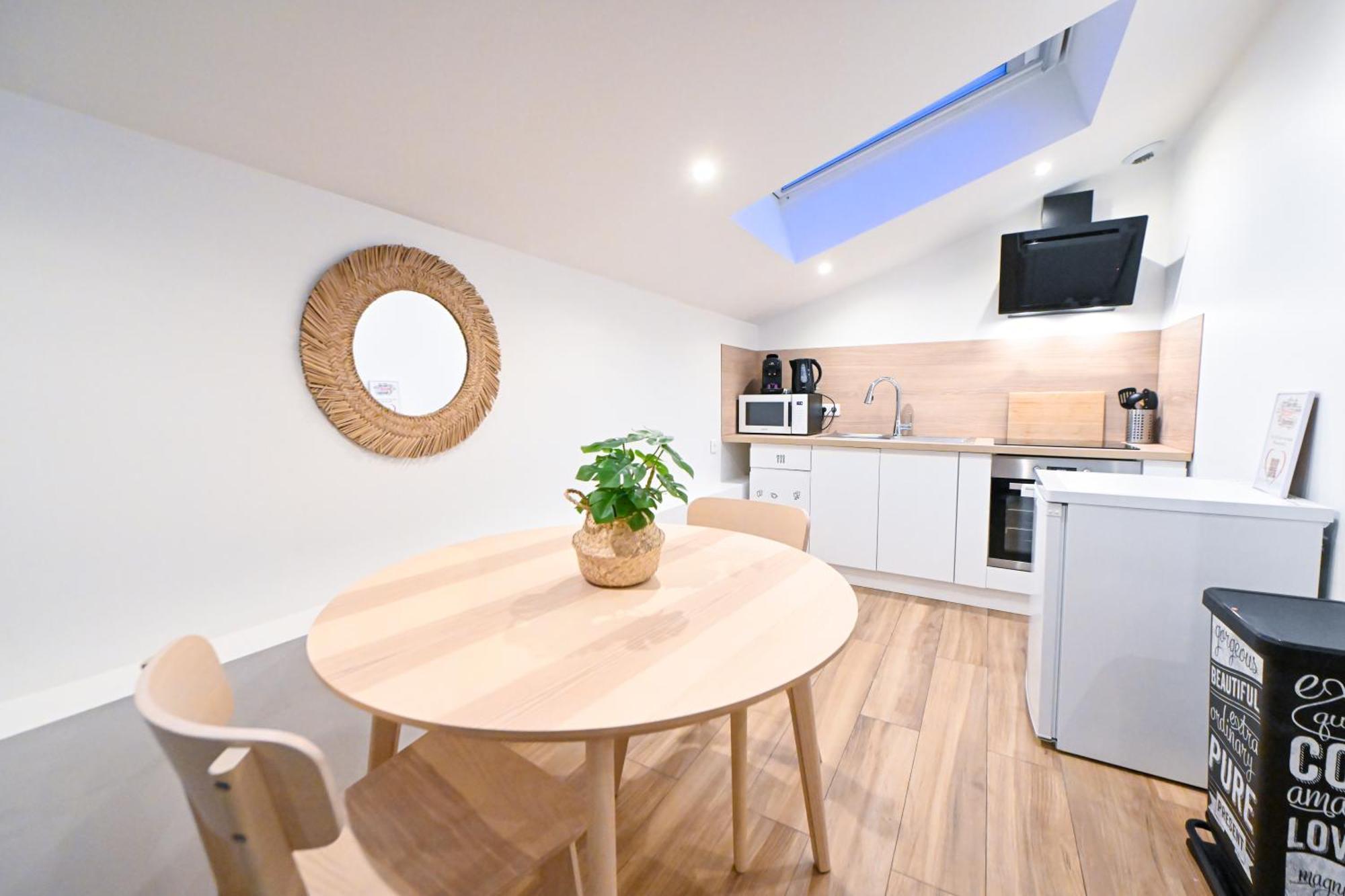 Studio Cozy Avec Terrasse N12 Niza Exterior foto